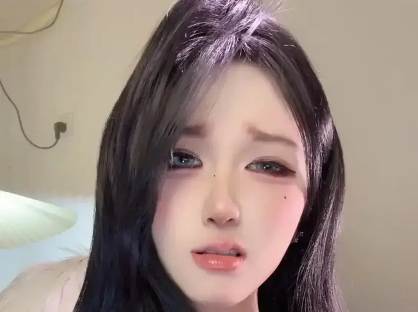《阿黑颜系列vlog》每日大赛最新剧集 暗黑美学全集典藏高清在线《阿黑颜系列vlog》全季免费流畅播放